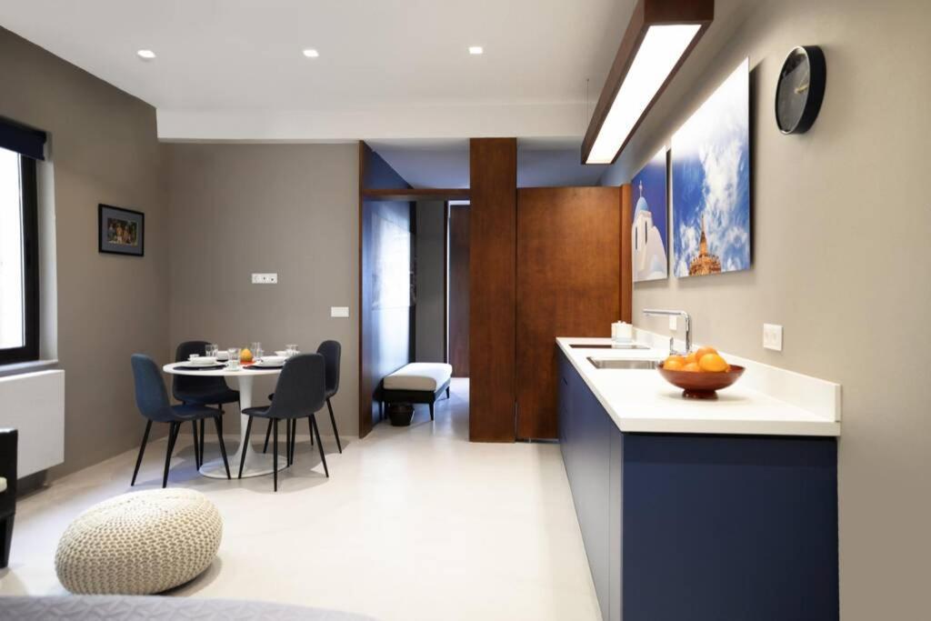 Stylish Decorated Apartment In Kolonaki Athen Eksteriør bilde